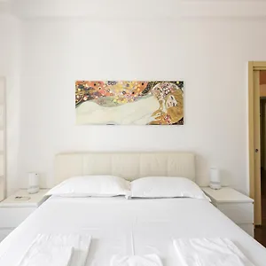 https://beautiful-apartment-next-to-sempione-and-city-life-teodorico.it-lombardy.com